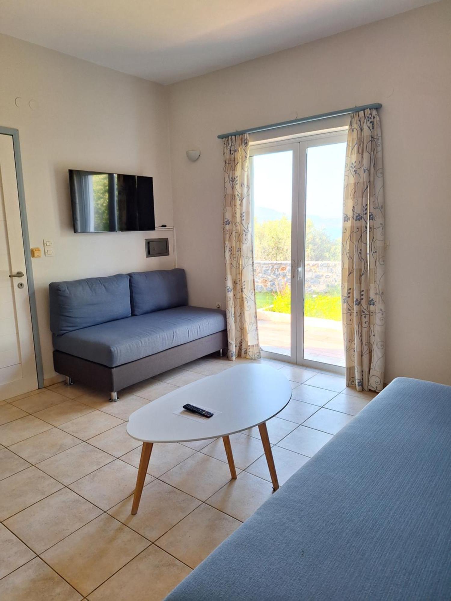 Artemis Apartments Калівес Екстер'єр фото
