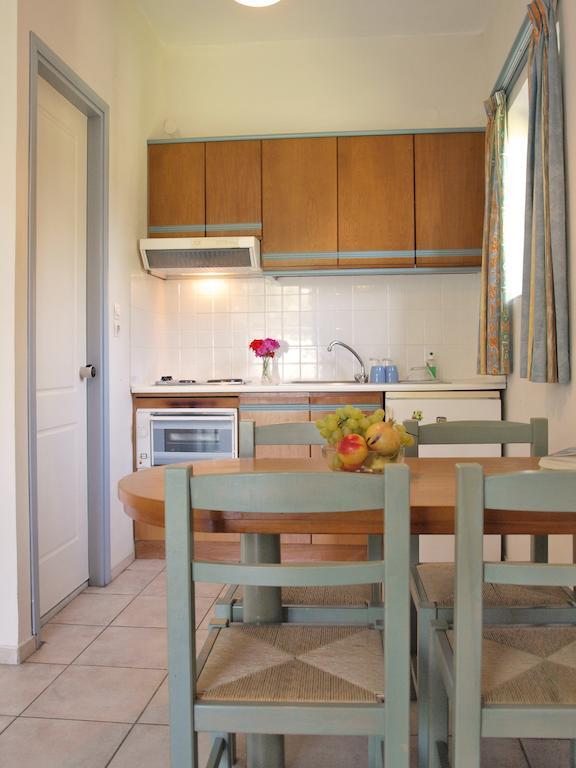 Artemis Apartments Калівес Екстер'єр фото