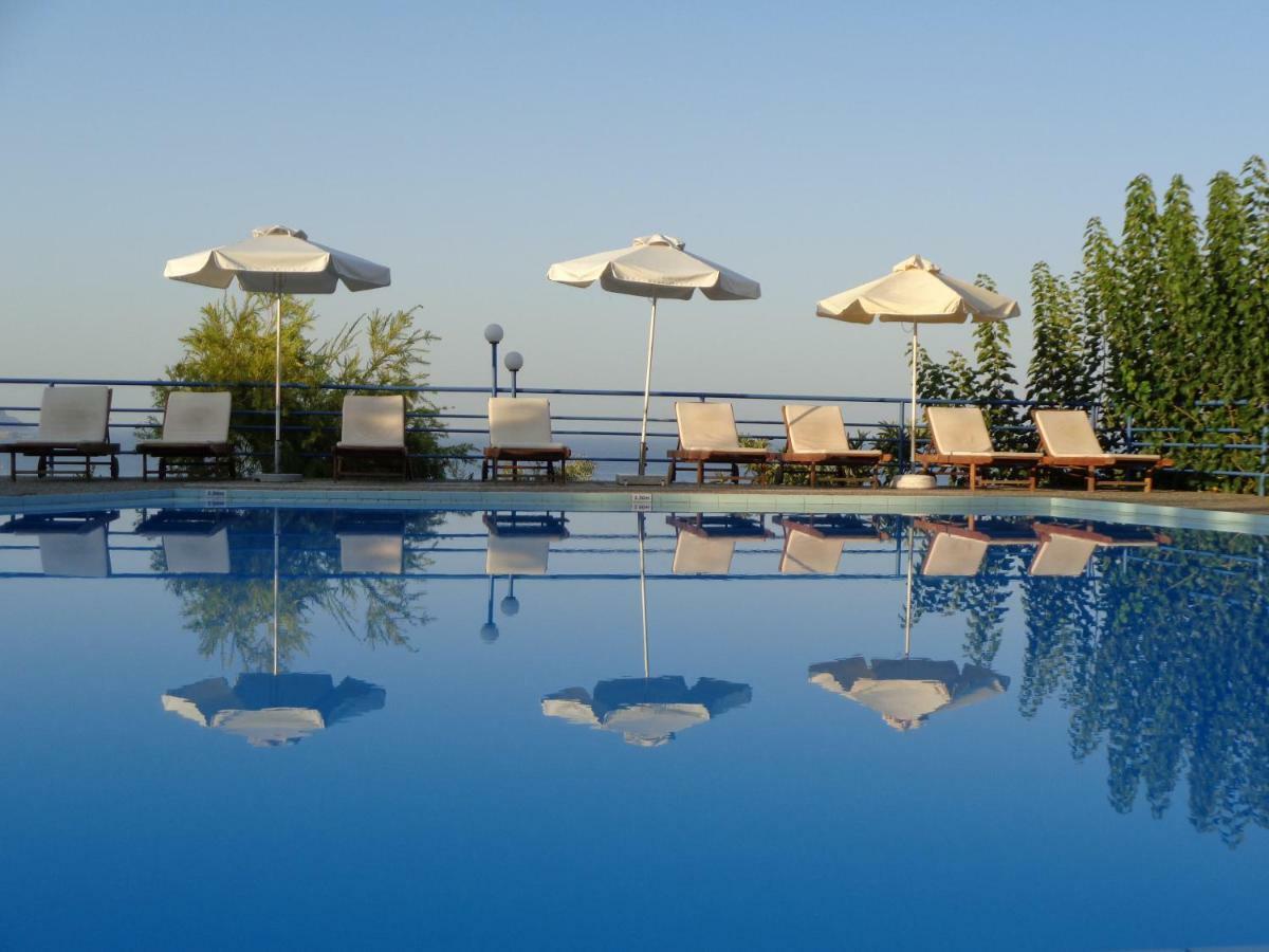 Artemis Apartments Калівес Екстер'єр фото